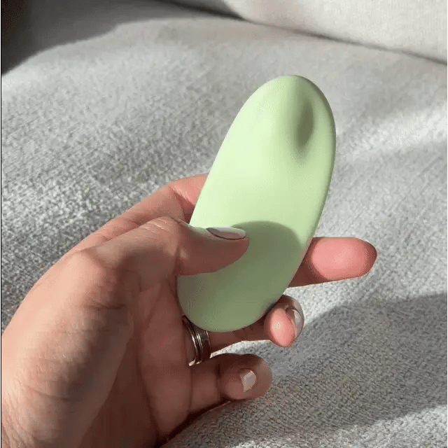 Petal Nyx Aura Wireless | App-Controlled Wearable Pleasure Device